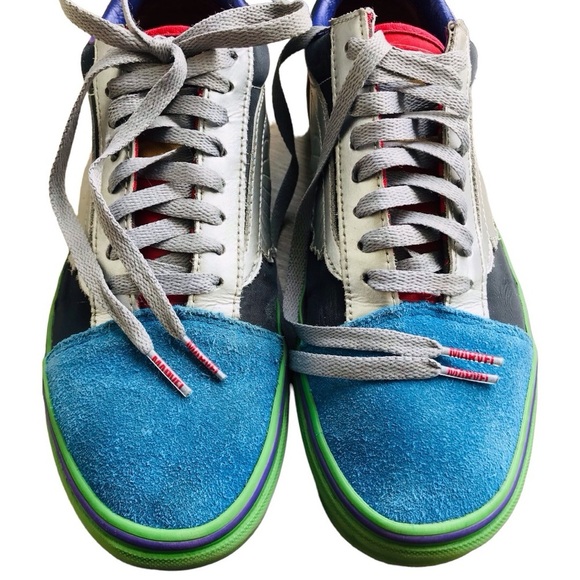 Pre-loved Vans off the Wall Men’s X Marvel old skool shoes Avengers - Picture 2 of 9